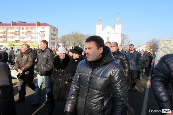 У Володимирі-Волинському попрощалися із загиблим бійцем. ФОТО