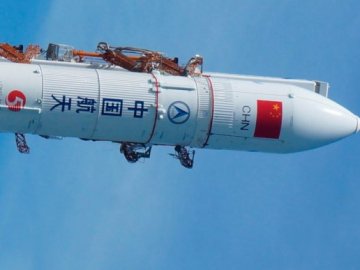 Неконтрольована китайська ракета має впасти 9 травня, й досі невідомо де