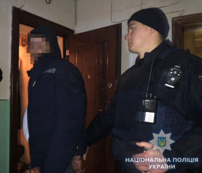 В Одесі п'яний чоловік відкрив стрілянину по перехожих та автівках