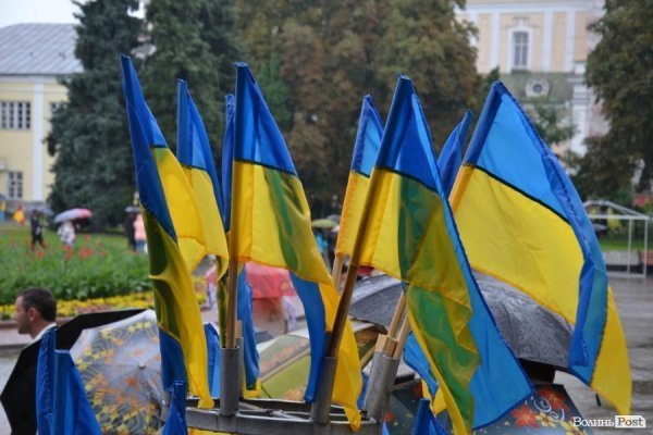 У Луцьку відзначають «дощовий» День Незалежності. ФОТО