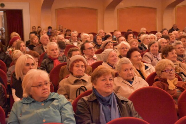 У Луцьку привітали ветеранів та людей похилого віку. ФОТО