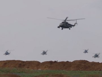 Росія стягує до кордону з Україною бойову авіацію