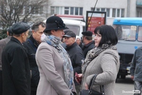 У Луцьку розпочався Євромайдан. ФОТО. ВІДЕО