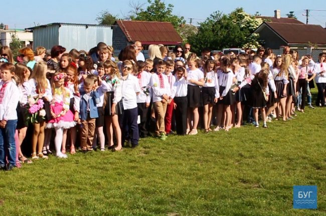 Останній дзвоник у Володимирі. ФОТО