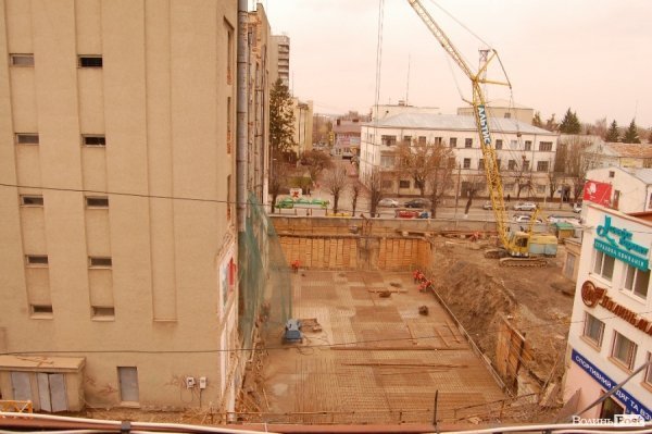 У Луцьку завершують демонтажні роботи у ЦУМі. ФОТО