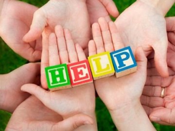 Маленька волинянка після аварії потребує  допомоги