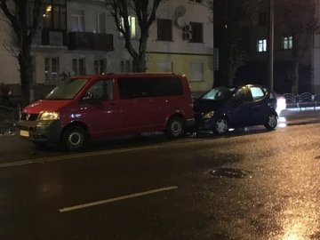 У Луцьку на Перемоги сталася аварія: рух – ускладнений. ФОТО