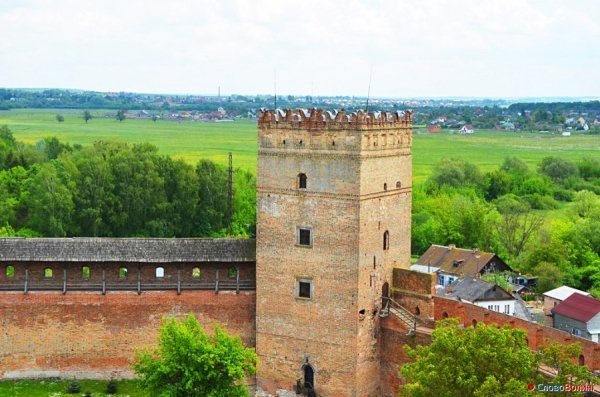 Луцьк з В'їзної вежі замку. ФОТО