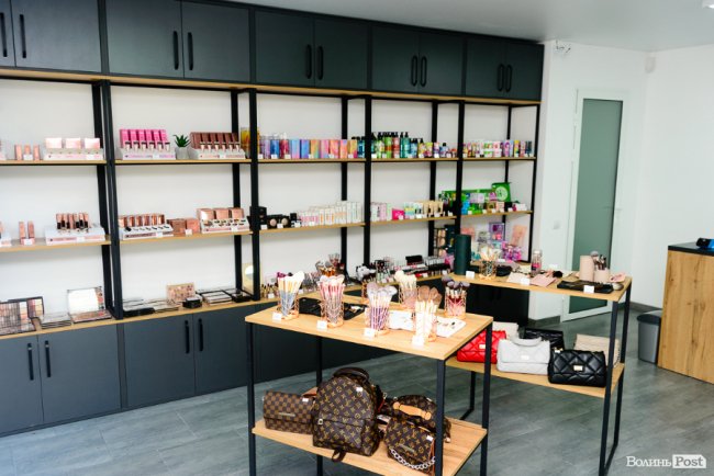 «Світ краси»: у Луцьку відкрили магазин якісної косметики та вишуканих аксесуарів*