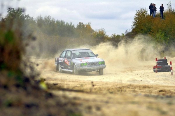 Автомотофестиваль під Луцьком: день перший. ФОТО. ВІДЕО