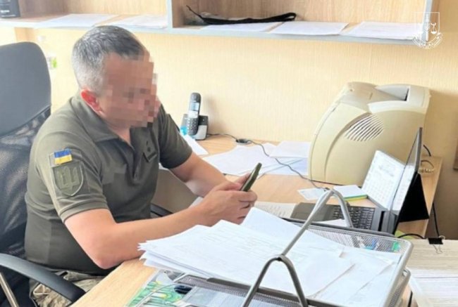 СБУ затримала двох керівників ТЦК на Київщині: у них знайшли понад 1 мільйон доларів