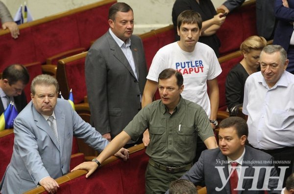 Комуністу Симоненку у Верховній Раді надавали стусанів і потягали за волосся. ФОТО