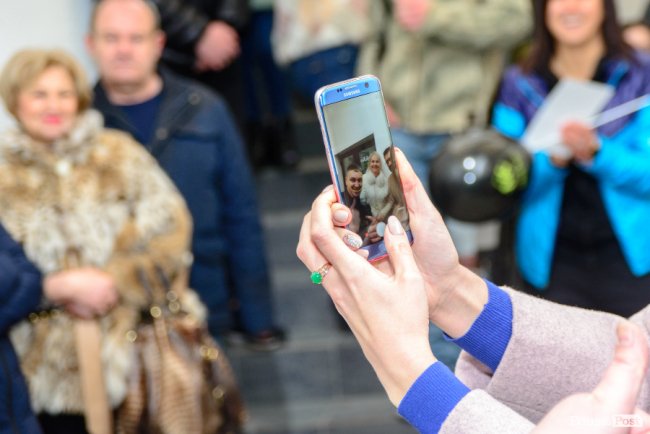 Зі знижками та цінними подарунками: у Луцьку грандіозно відкрилий шоурум меблів і декору «МакКо»*