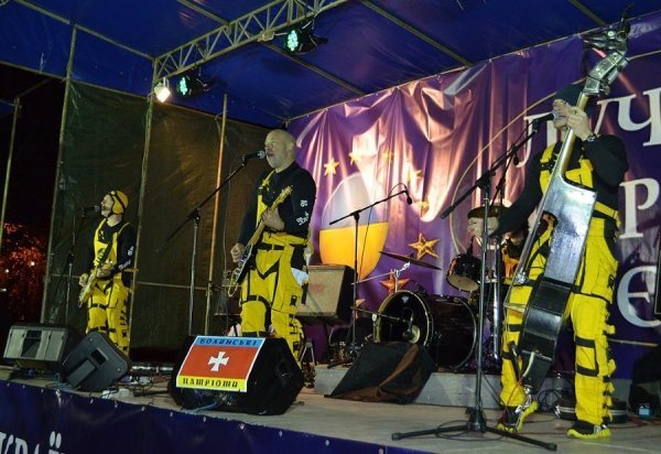 Вечірній Євромайдан у Луцьку. ФОТО. ВІДЕО