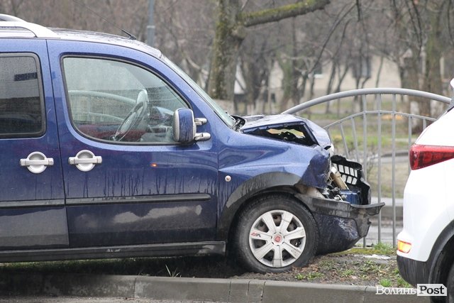 Поліція повідомила деталі подвійної аварії у Луцьку