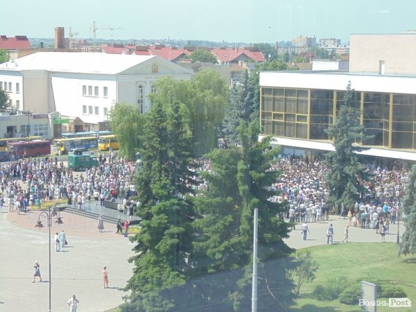 Громадська панахида за воїнами 51-ої бригади в Луцьку. ФОТО