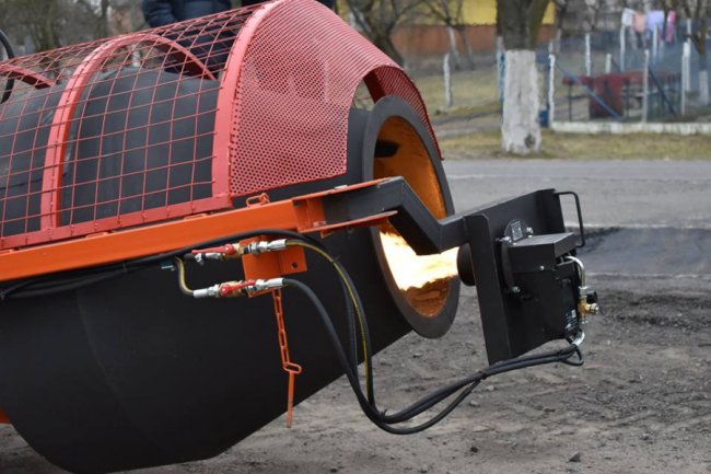 На Волині тестують нове обладнання для ремонту доріг. ФОТО