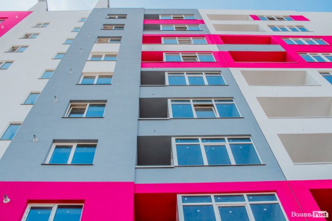 Яскравий фасад та неймовірні краєвиди: як будують  ЖК «Caramel Residence» у Луцьку*