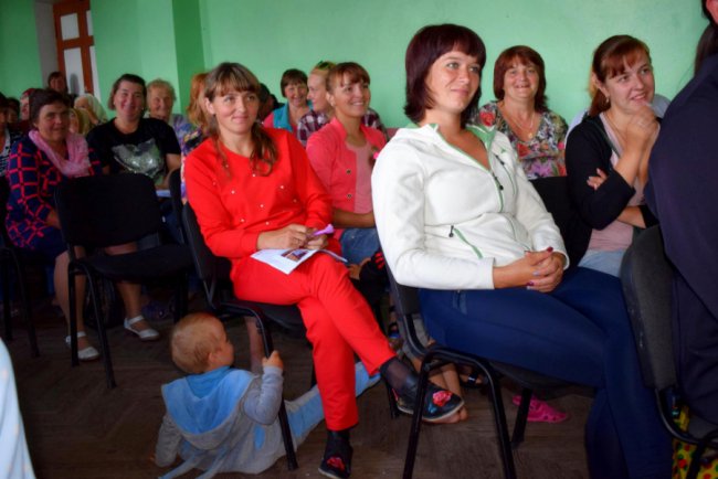 «А в нас навіть діти знають, хто такий Степан Петрович». Як старовижівчани зустрічали депутата Івахіва*