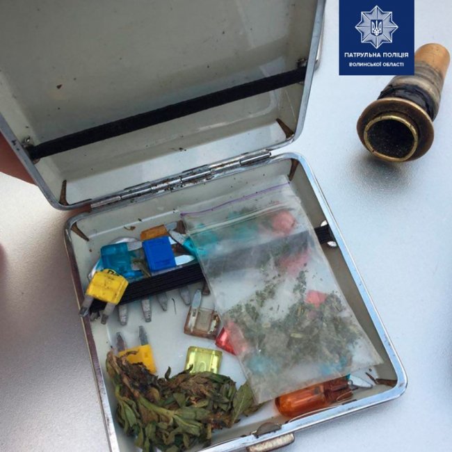 Тікали від патрульних, бо були п’яні: поблизу Луцька зупинили двох водіїв-порушників