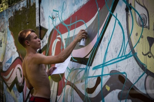 Як графітчики розмалювали 72-метрову стіну в Луцьку. ФОТО