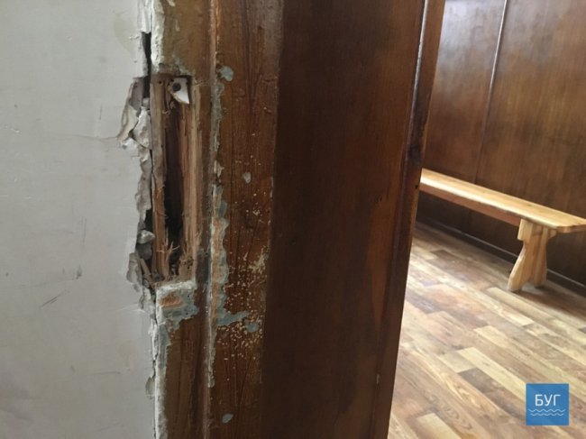 У місті на Волині невідомі влаштували погром у поліклініці. ФОТО