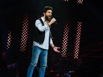 Барбер з Луцька покинув шоу «Голос країни». ВІДЕО