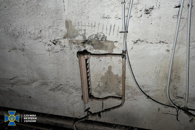 Утримували місцевих патріотів: в Херсоні знайшли ще одну катівню окупантів. ФОТО