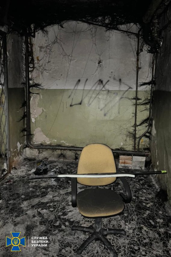 Утримували місцевих патріотів: в Херсоні знайшли ще одну катівню окупантів. ФОТО