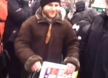 У Києві невідомі прийшли розбирати барикади Майдану. ФОТО