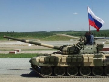 Російська бронетехніка прорвалася в Україну, − ЗМІ