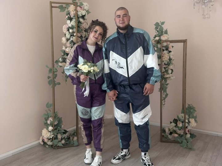 У Ковелі наречені одружилися у спортивних костюмах
