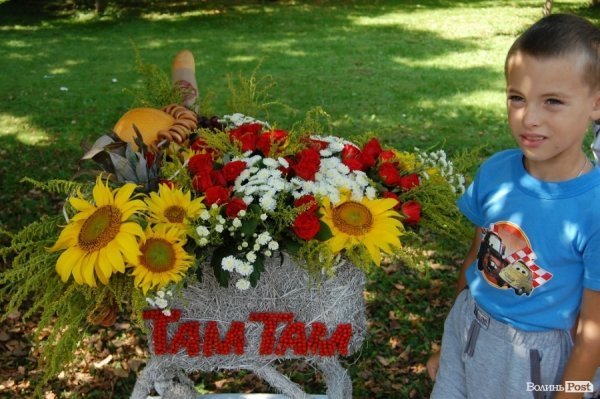 У День міста в Луцьку відбулося свято квітів. ФОТО