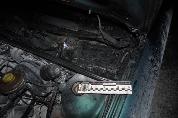 У Рівному вночі горіло авто