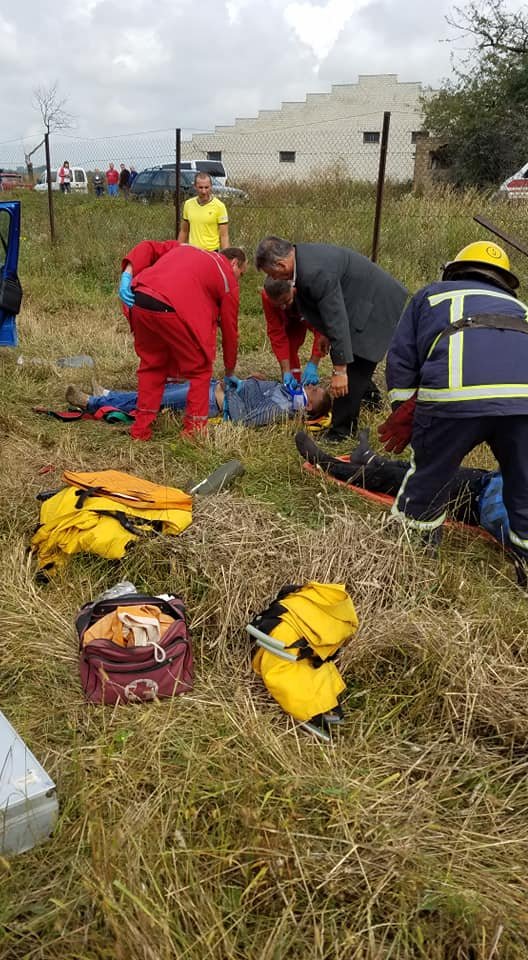 Біля Нововолинська автівка злетіла з дороги, декілька разів перевернувшись 