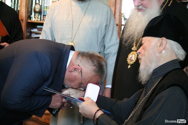 Губернатор Волині отримав орден від митрополита Володимира. ФОТО