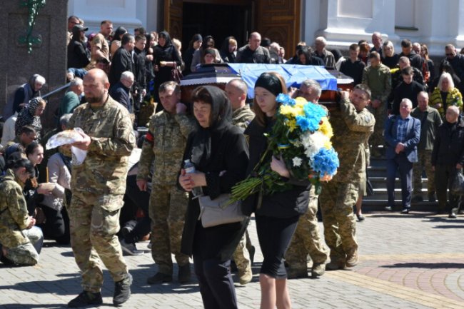 Скорботний день: у Луцьку поховали двох Героїв