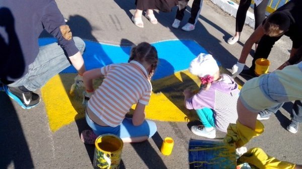 У Ковелі розфарбували міст. ФОТО