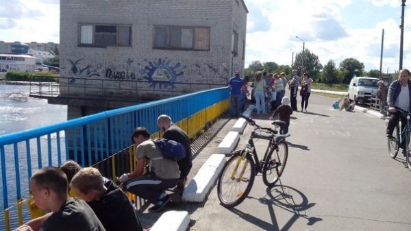 У Ковелі розфарбували міст. ФОТО