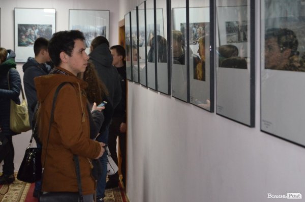 У Луцьку - фотовиставка газети «День» про Євромайдан і АТО. ФОТО