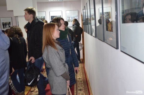 У Луцьку - фотовиставка газети «День» про Євромайдан і АТО. ФОТО