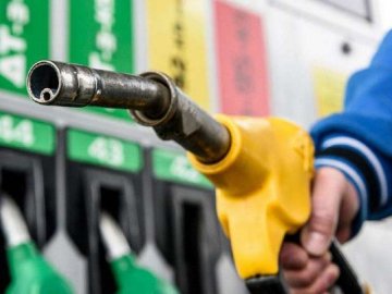 Уряд підвищив граничну ціну на бензин