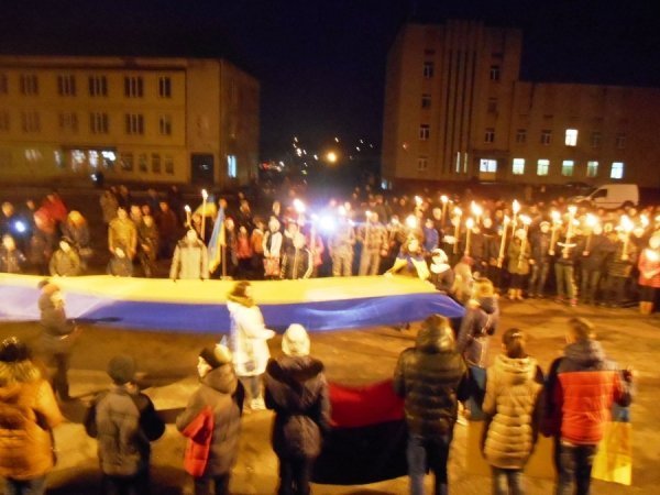 У Горохові вшанували пам'ять Героїв Крут, Небестої Сотні та загиблих в АТО. ФОТО