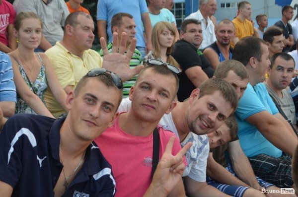 «Волинь» – «Шахтар»: як лучани вболівали на «Авангарді». ФОТО