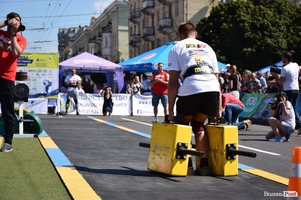 22 богатирі вражали лучан надзвичайною силою та міццю. ФОТО