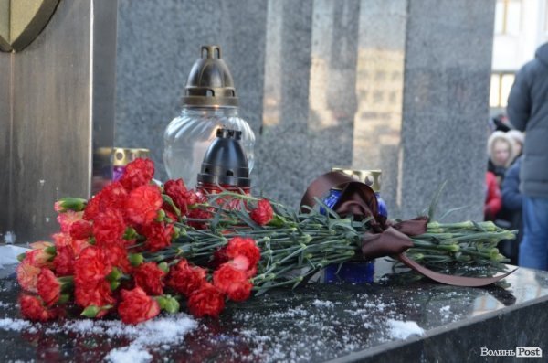  У Луцьку помолилися за загиблих у Києві і волю України. ФОТО