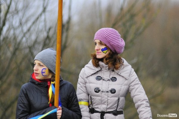 Євроланцюг за 50 кілометрів від Луцька. ФОТО. ВІДЕО