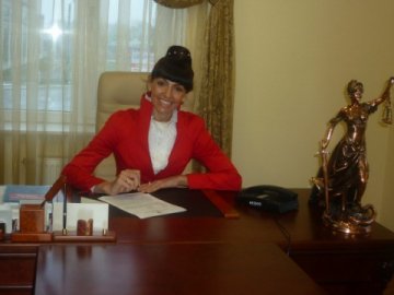 Посадовицю, яка фігурує у справі Рачкова, затримали у луцькій церкві