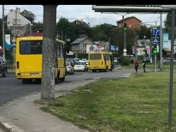 У Львові побилися водії маршруток: один забрав в іншого ключі від автобуса і поїхав