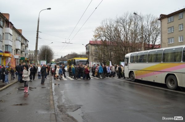 Бунт у Луцьку: як перекривали дорогу. ФОТО. ВІДЕО